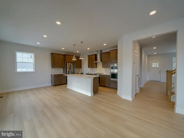 $900,000 | 9437 Fairview Avenue, Laurel, MD 20723