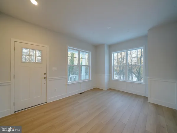 $900,000 | 9437 Fairview Avenue, Laurel, MD 20723
