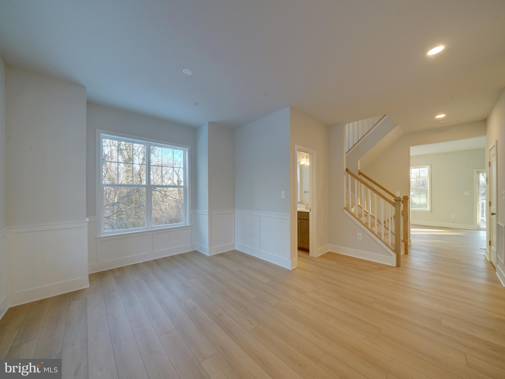 9437 Fairview Avenue Laurel, MD 20723 - Photo 4 of 83