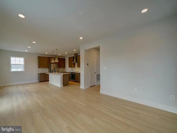 $900,000 | 9437 Fairview Avenue, Laurel, MD 20723