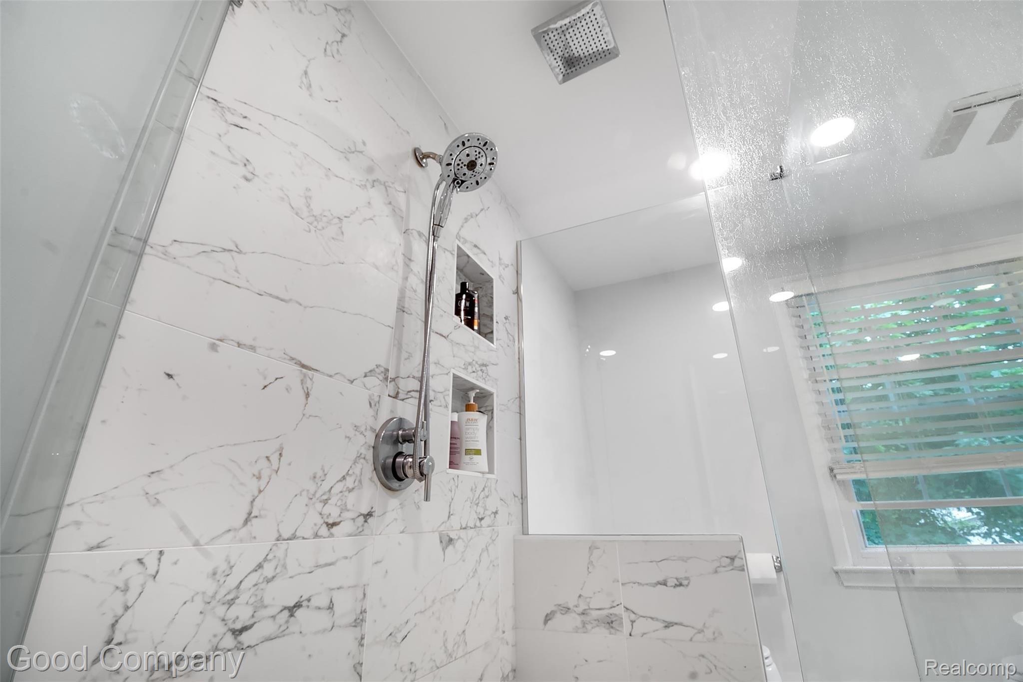 5557 Raven Road Bloomfield Hills, MI 48301 - Photo 5 of 25 5557-raven-road-bloomfield-hills-mi-usa-014.jpg