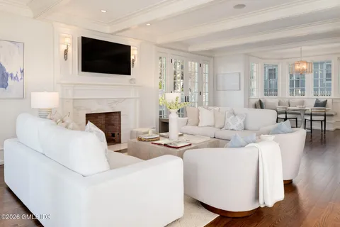 $5,500,000 | 15 Lexington Avenue, Greenwich, CT 06830