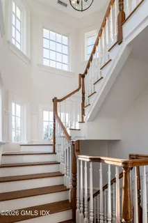 $5,500,000 | 15 Lexington Avenue, Greenwich, CT 06830