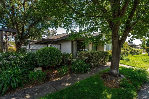 $1,200,000 | 1014 1st Street West, Sonoma, CA 95476