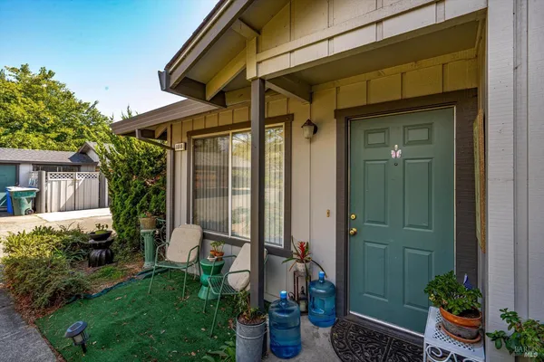 $1,200,000 | 1014 1st Street West, Sonoma, CA 95476