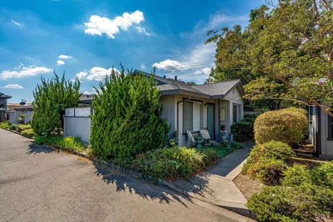 $1,400,000 | 1014 1st Street West, Sonoma, CA 95476