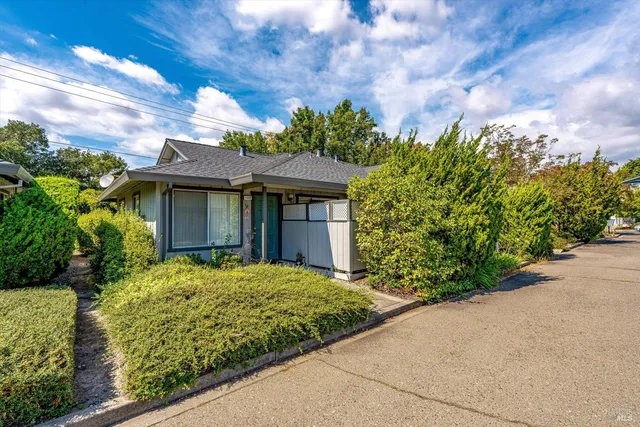 $1,400,000 | 1014 1st Street West, Sonoma, CA 95476