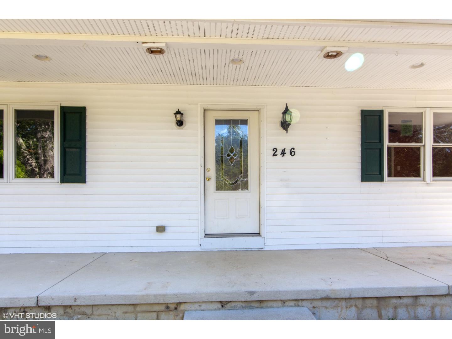 246 Vineyard Road Atco, NJ 08004 - Photo 2 of 25 Gallery Image 2