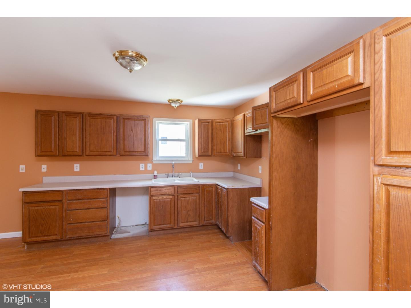 246 Vineyard Road Atco, NJ 08004 - Photo 8 of 25 Gallery Image 8