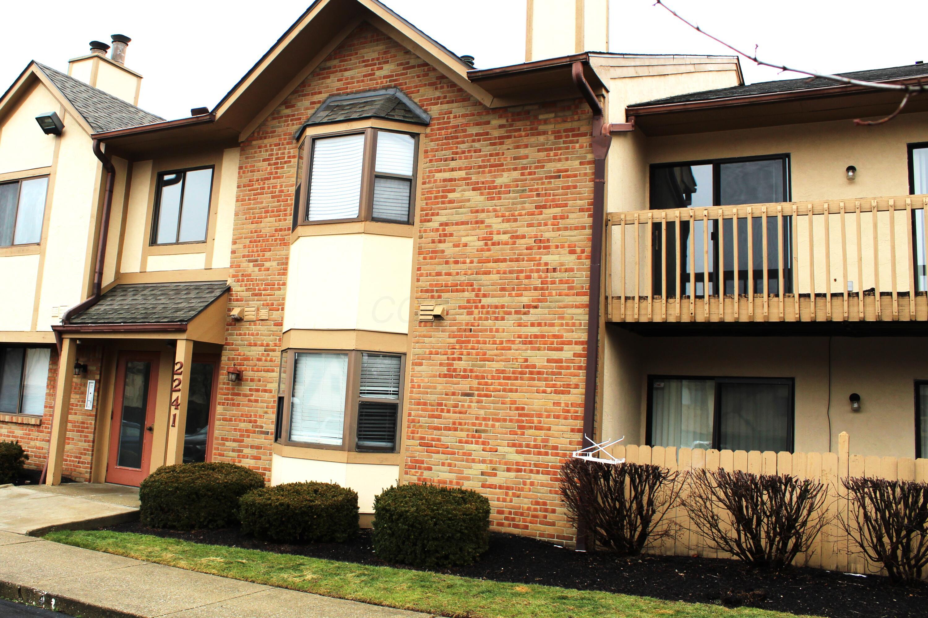 2241 Hedgerow Road, Unit 2241D Columbus, OH 43220 - Photo 21 of 21 2241 Front 2