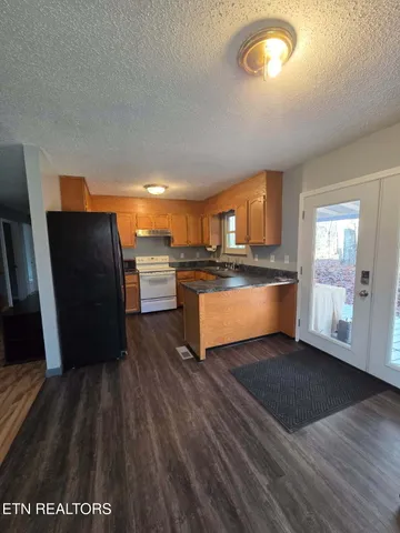 $249,900 | 125 Walnut Lane, Oneida, TN 37841