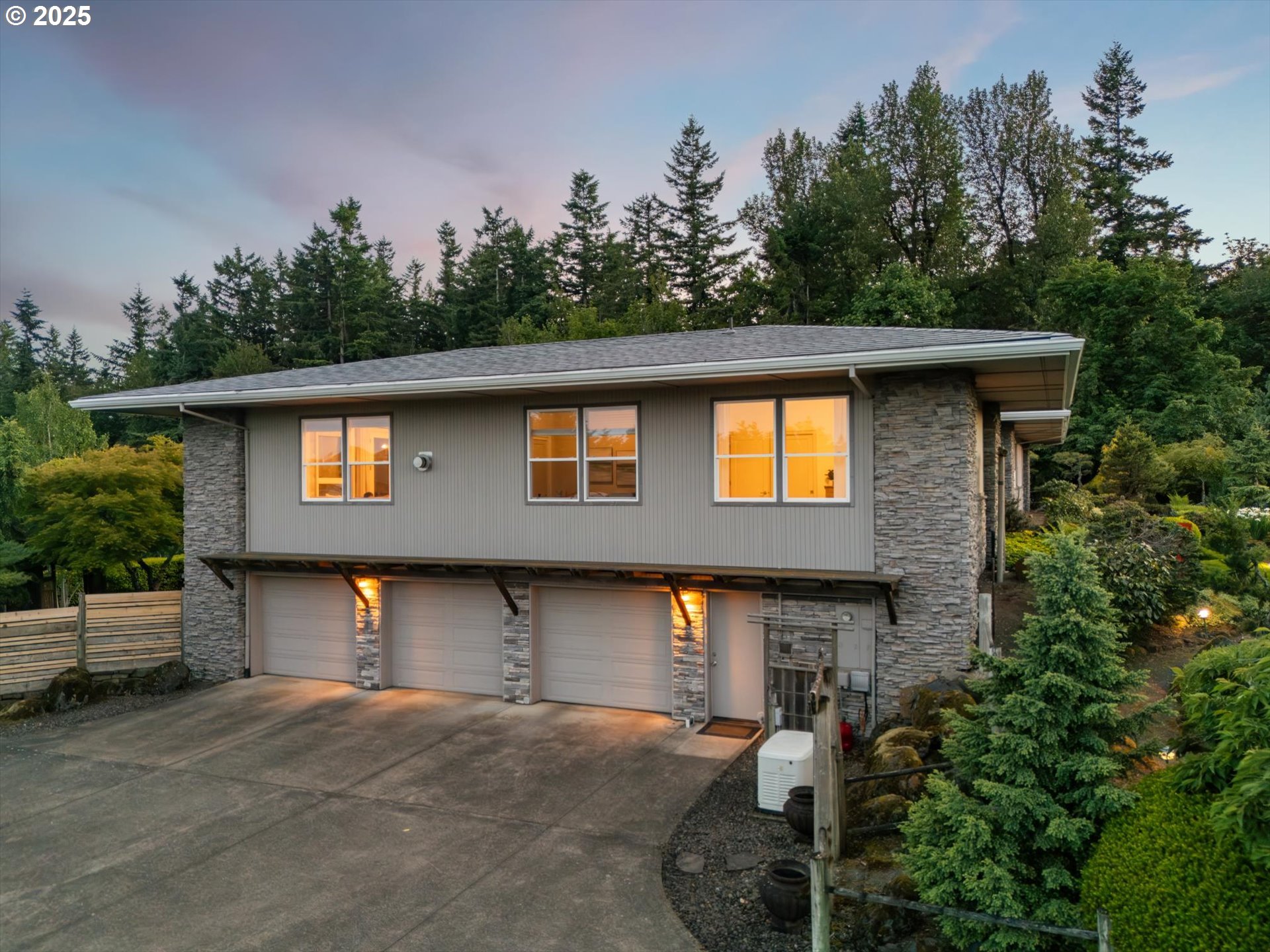 800 Rosemont Road West Linn, OR 97068 - Photo 41 of 48 a front view of a house with trees