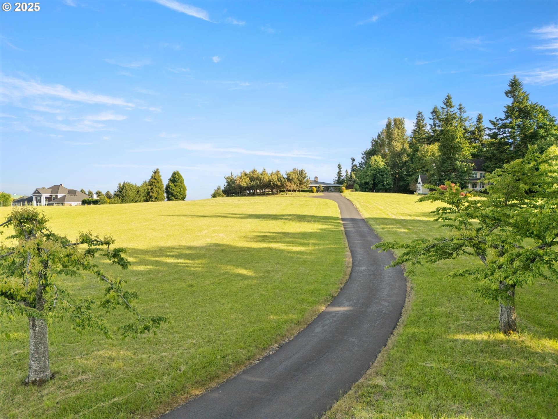 800 Rosemont Road West Linn, OR 97068 - Photo 7 of 48 a view of an ocean view and an ocean
