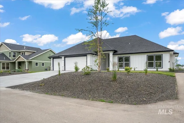 $725,000 | 335 Bard Avenue, Middleton, ID 83644