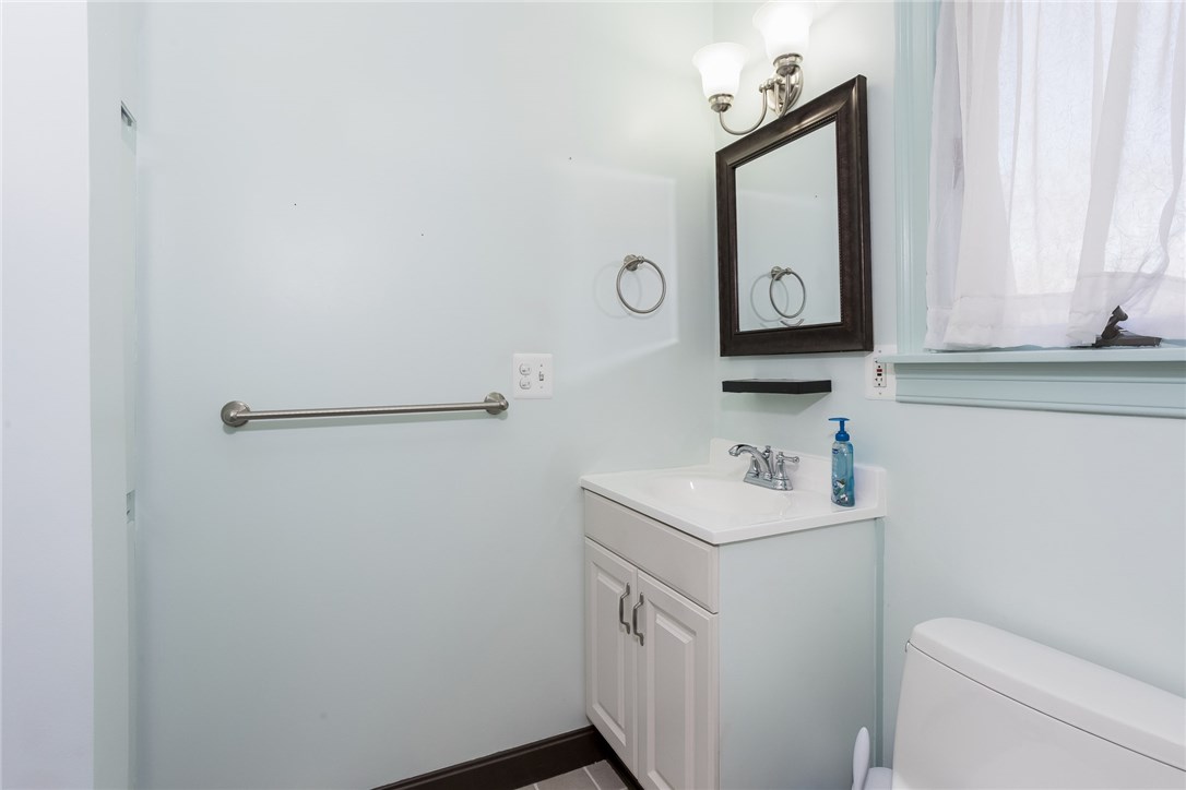 171 Crandall Road Tiverton, RI 02878 - Photo 17 of 35 Gallery Image 17