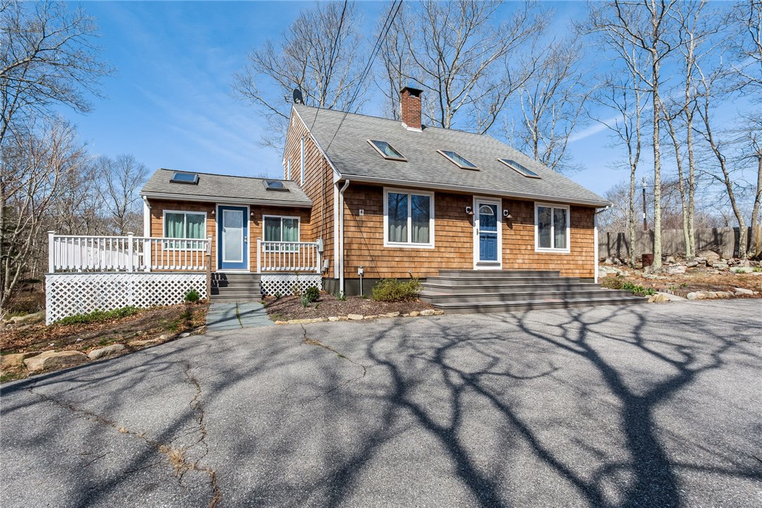 171 Crandall Road Tiverton, RI 02878 - Photo 2 of 35 Gallery Image 2