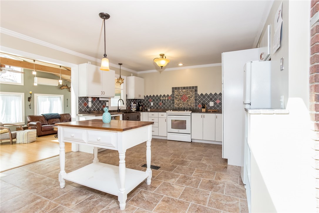 171 Crandall Road Tiverton, RI 02878 - Photo 10 of 35 Gallery Image 10