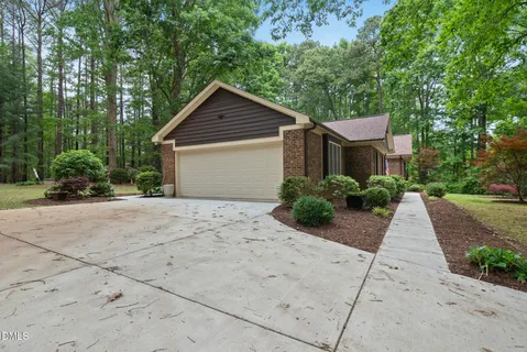 $575,000 | 3404 Timberwood Court, Raleigh, NC 27606