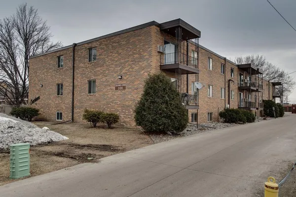 $79,900 | 3108 5th Street South, Unit 21, Moorhead, MN 56560
