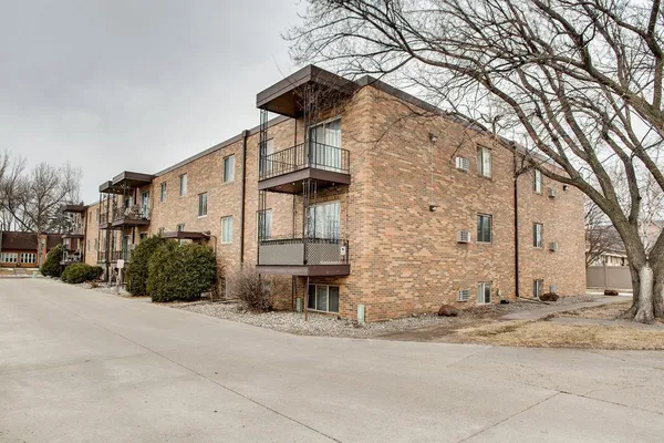 $79,900 | 3108 5th Street South, Unit 21, Moorhead, MN 56560