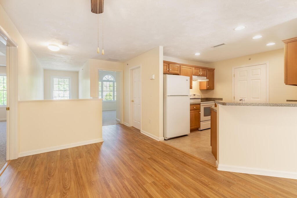 237 Salem Street, Unit 6 Reading, MA 01867 - Photo 13 of 30