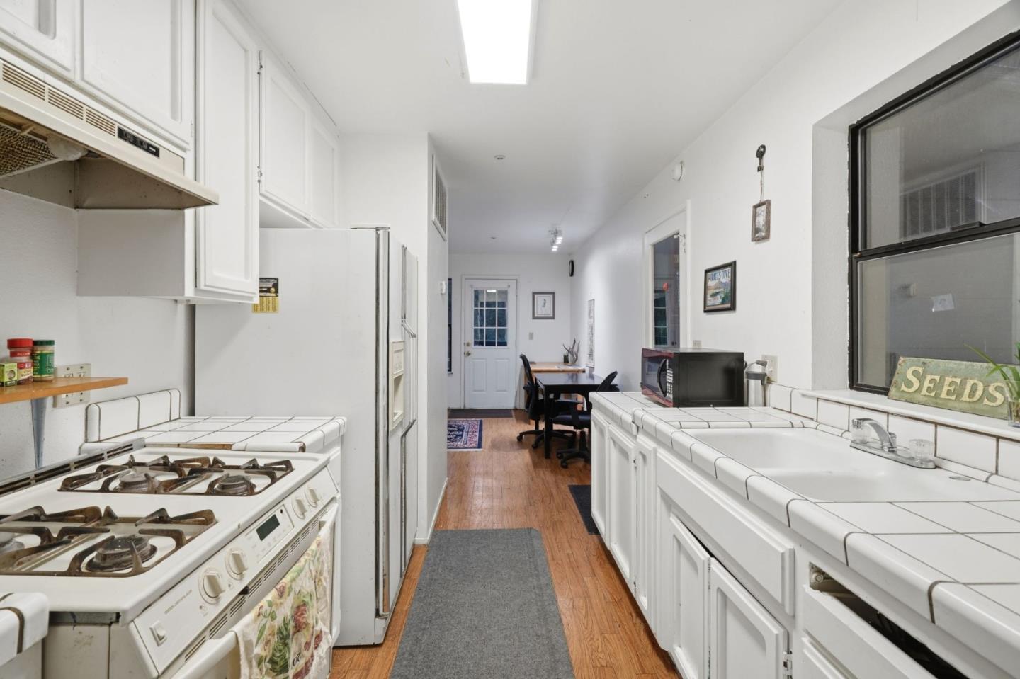 700 Laurel View Road Los Gatos, CA 95033 - Photo 17 of 33 Gallery Image 17