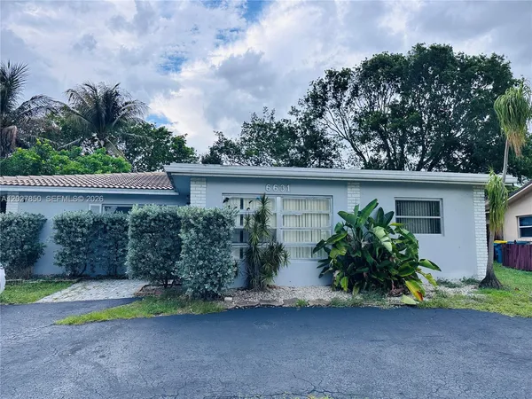 $495,000 | 6631 Northwest 84th Street, Tamarac, FL 33321