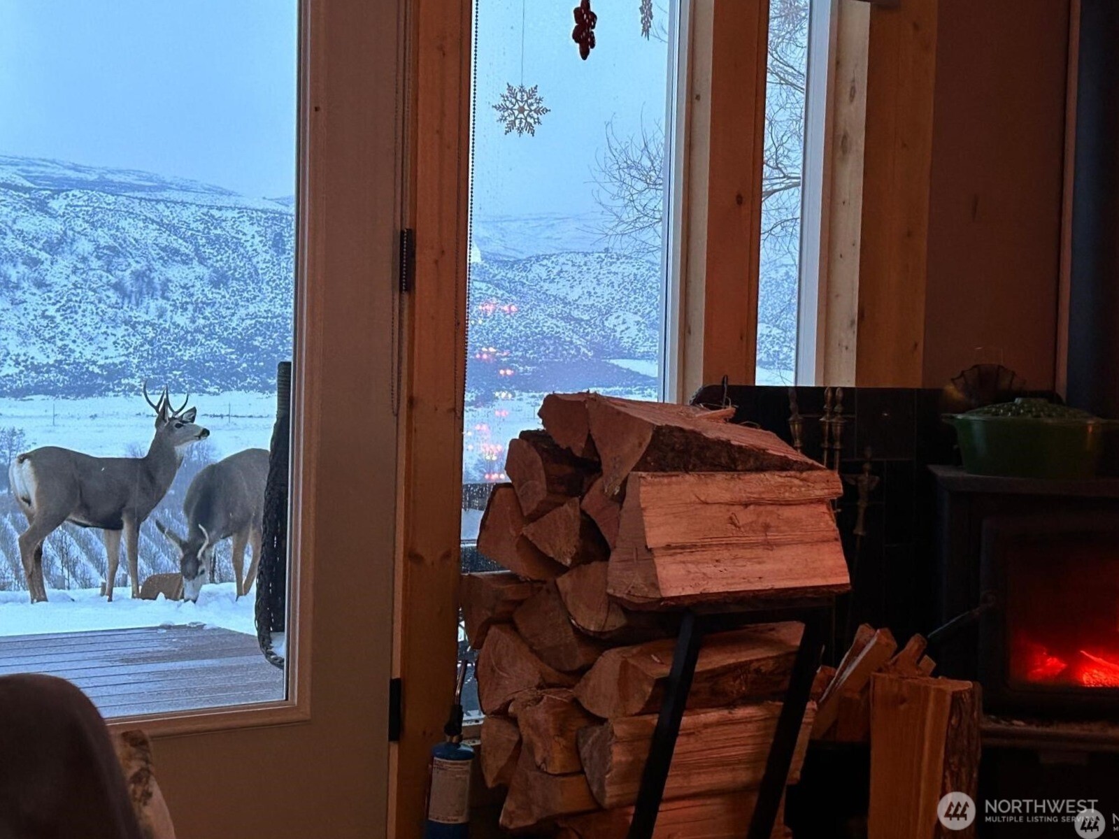 14 Bridgeview Road Tonasket, WA 98855 - Photo 24 of 28 a view of a balcony with chair