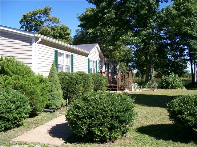 263 Cal Durham Road Bethpage, TN 37022 - Photo 13 of 20 Side View Of This Lovely Home Showing Walkway To Front Porch !