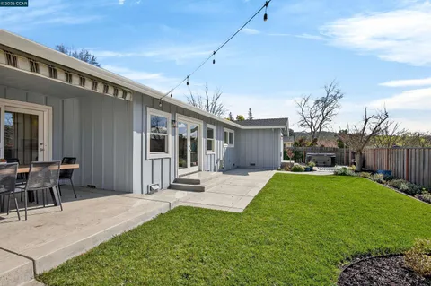 $1,649,000 | 19 Lance Court, Moraga, CA 94556