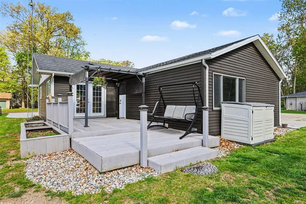 $299,900 | 291 Audell Drive, Brooklyn, MI 49230