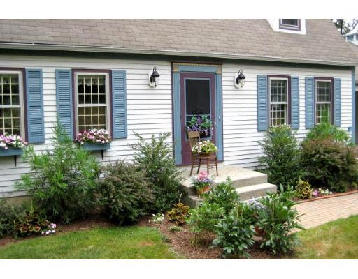 5 McGregory Road Sturbridge, MA 01566 - Photo 3 of 24