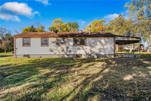 $189,900 | 111 Northeast Austin Street, Oak Grove, MO 64075