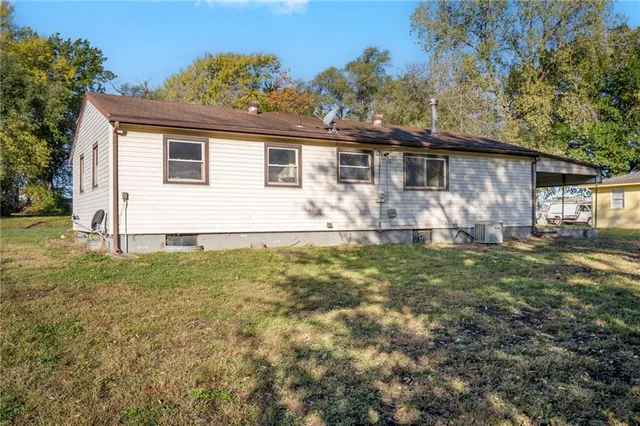 $189,900 | 111 Northeast Austin Street, Oak Grove, MO 64075