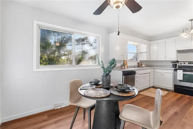 $189,900 | 111 Northeast Austin Street, Oak Grove, MO 64075