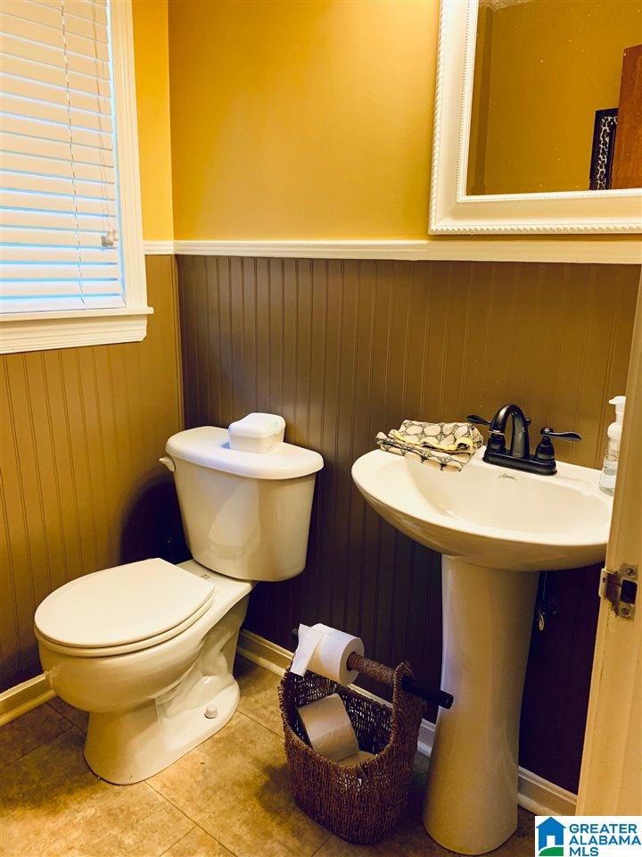 2009 Lynn Road Anniston, AL 36207 - Photo 16 of 24 Gallery Image 16