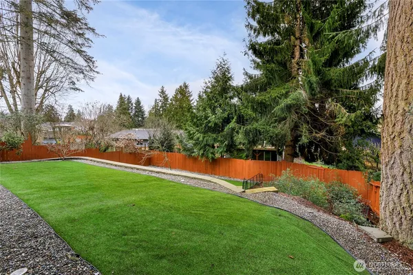 $880,000 | 20323 12th Drive Southeast, Bothell, WA 98012