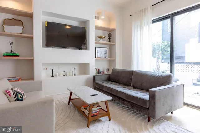 $1,399,000 | 1714 Montrose Street, Unit 4, Philadelphia, PA 19146