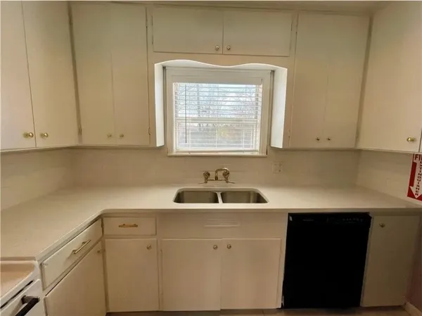 $1,575 | 4814 Dody Street, Corpus Christi, TX 78411