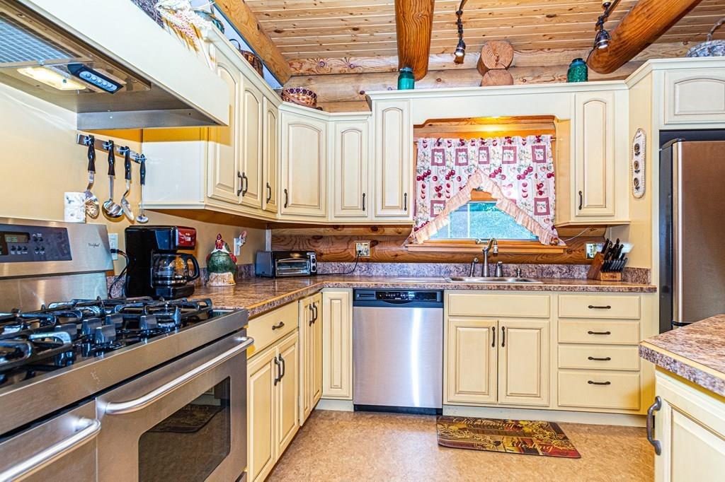 34 Horse Pond Road Shirley, MA 01464 - Photo 9 of 42 Gallery Image 9
