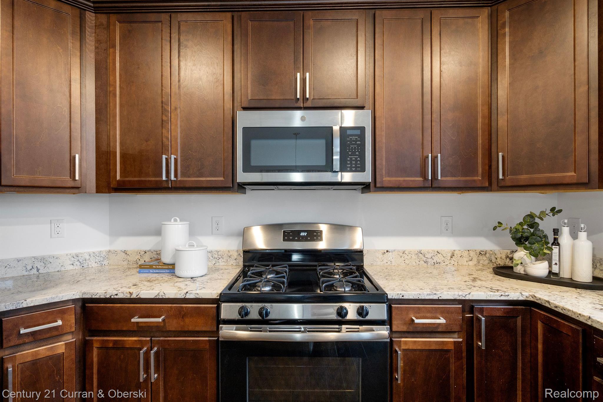 49513 Cherry Hill Road Canton, MI 48188 - Photo 10 of 37 Gallery Image 10
