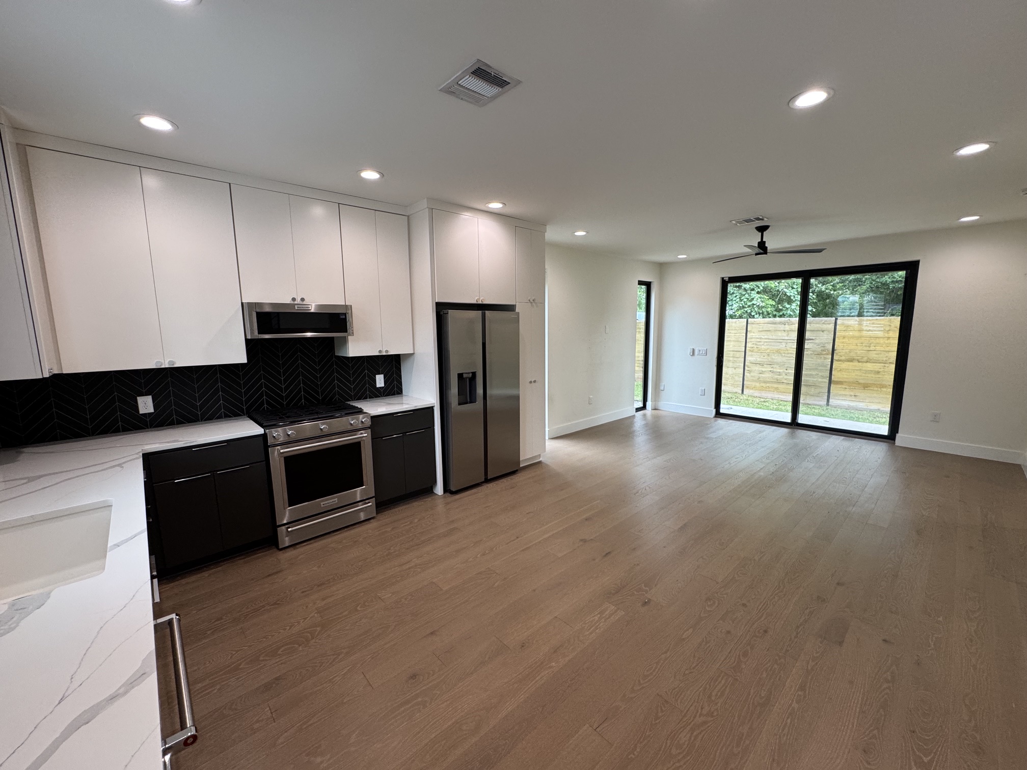 3510 Lyons Road Austin, TX 78702 - Photo 2 of 14