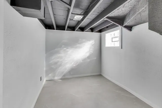 $172,000 | 627 West 39th Avenue, Gary, IN 46408