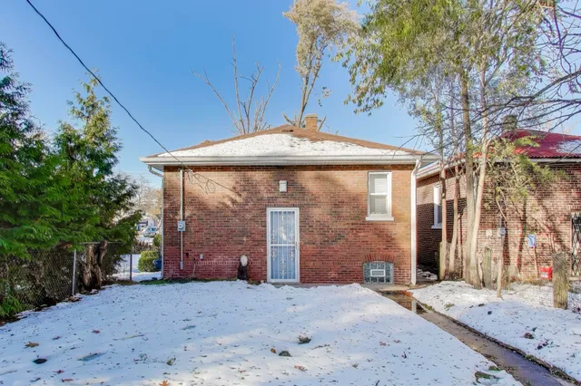 $172,000 | 627 West 39th Avenue, Gary, IN 46408