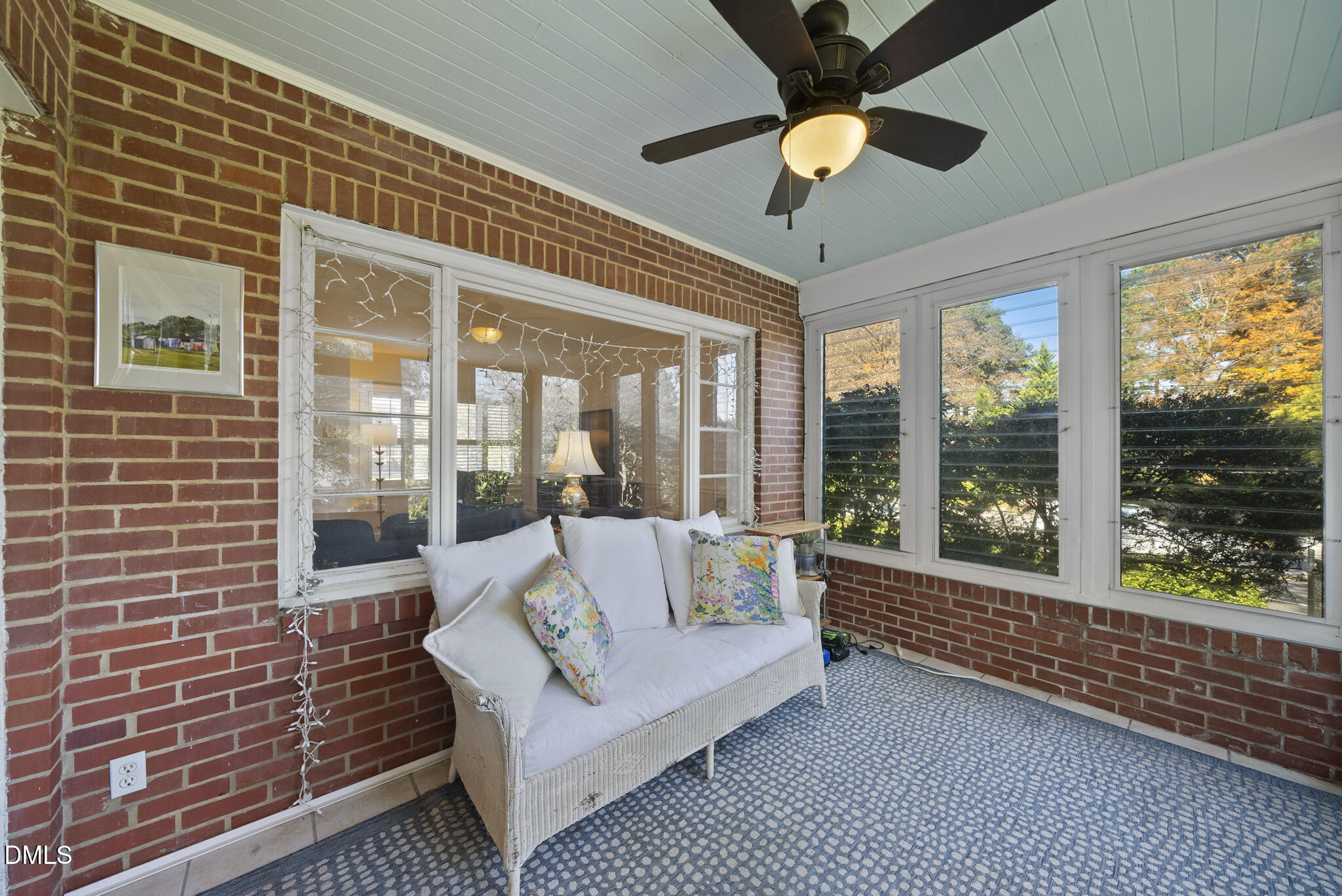 1108 Brooks Avenue Raleigh, NC 27607 - Photo 33 of 35 a living room with furniture and a large window