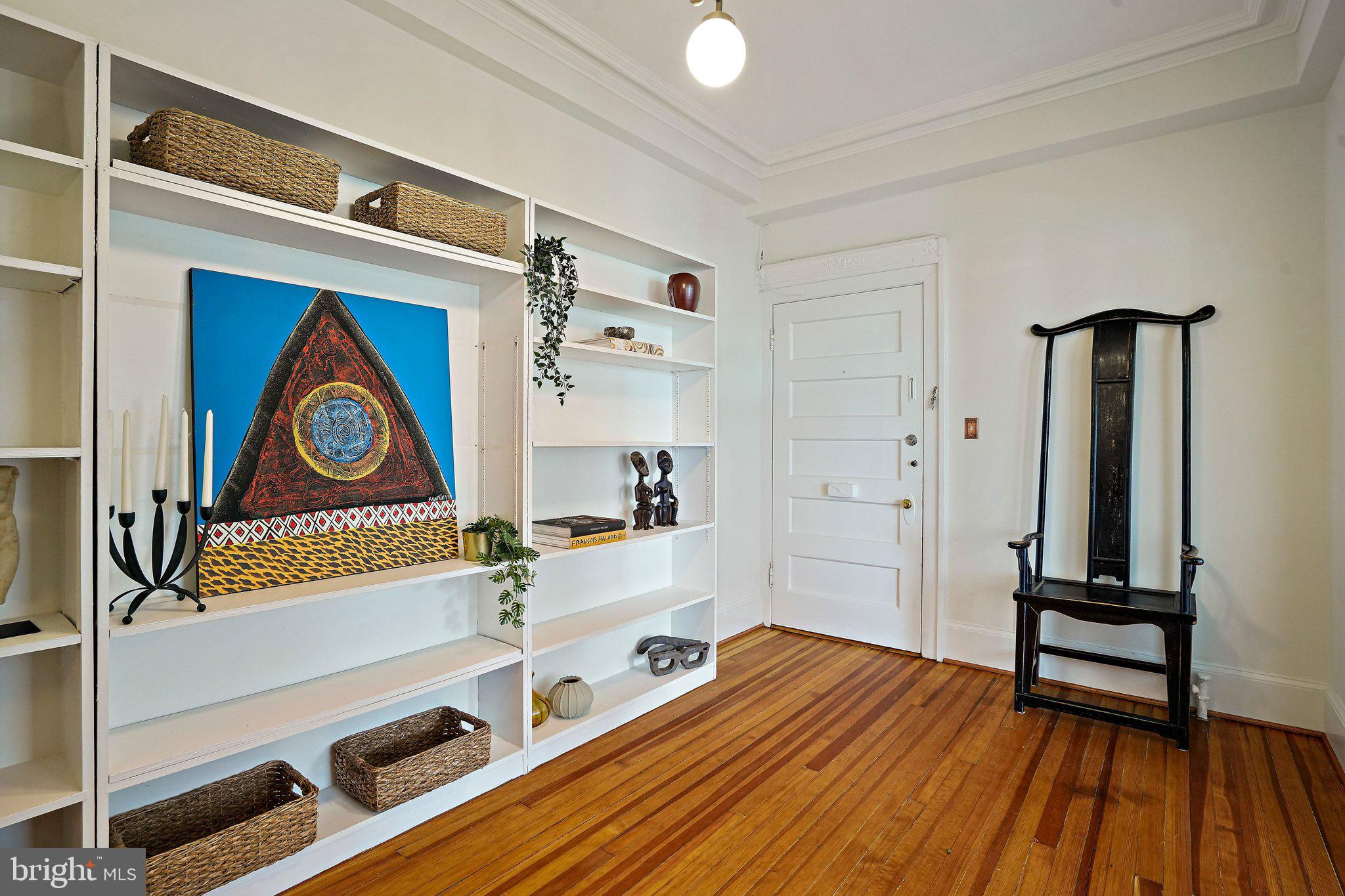 1852 Columbia Road Northwest, Unit 401 Washington, DC 20009 - Photo 4 of 30