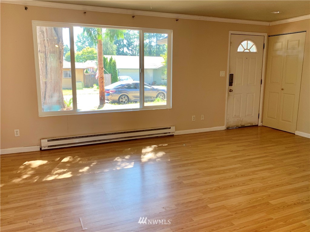 755 Queen Avenue Northeast Renton, WA 98056 - Photo 2 of 15