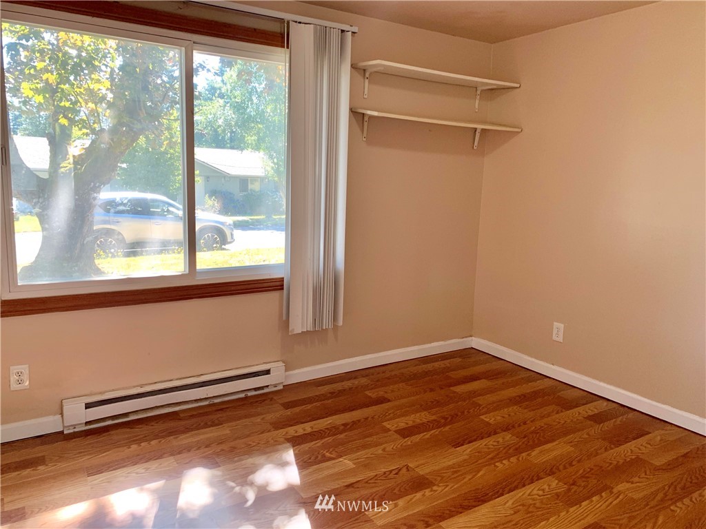 755 Queen Avenue Northeast Renton, WA 98056 - Photo 11 of 15