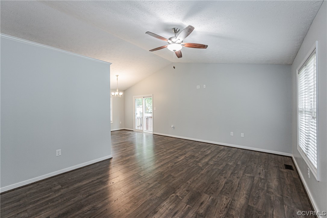 6720 Lakemont Road Quinton, VA 23141 - Photo 8 of 49 Gallery Image 8