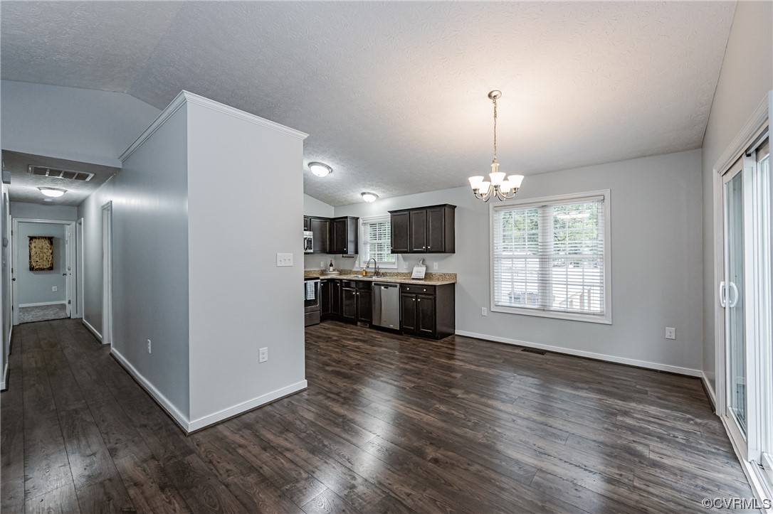6720 Lakemont Road Quinton, VA 23141 - Photo 10 of 49 Gallery Image 10